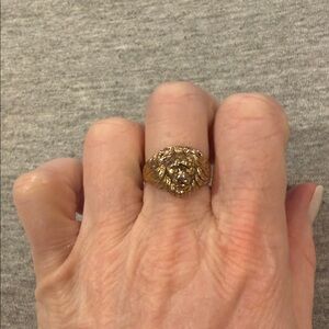 Vintage Gold-plated Lion Head Ring - size 7 🦁